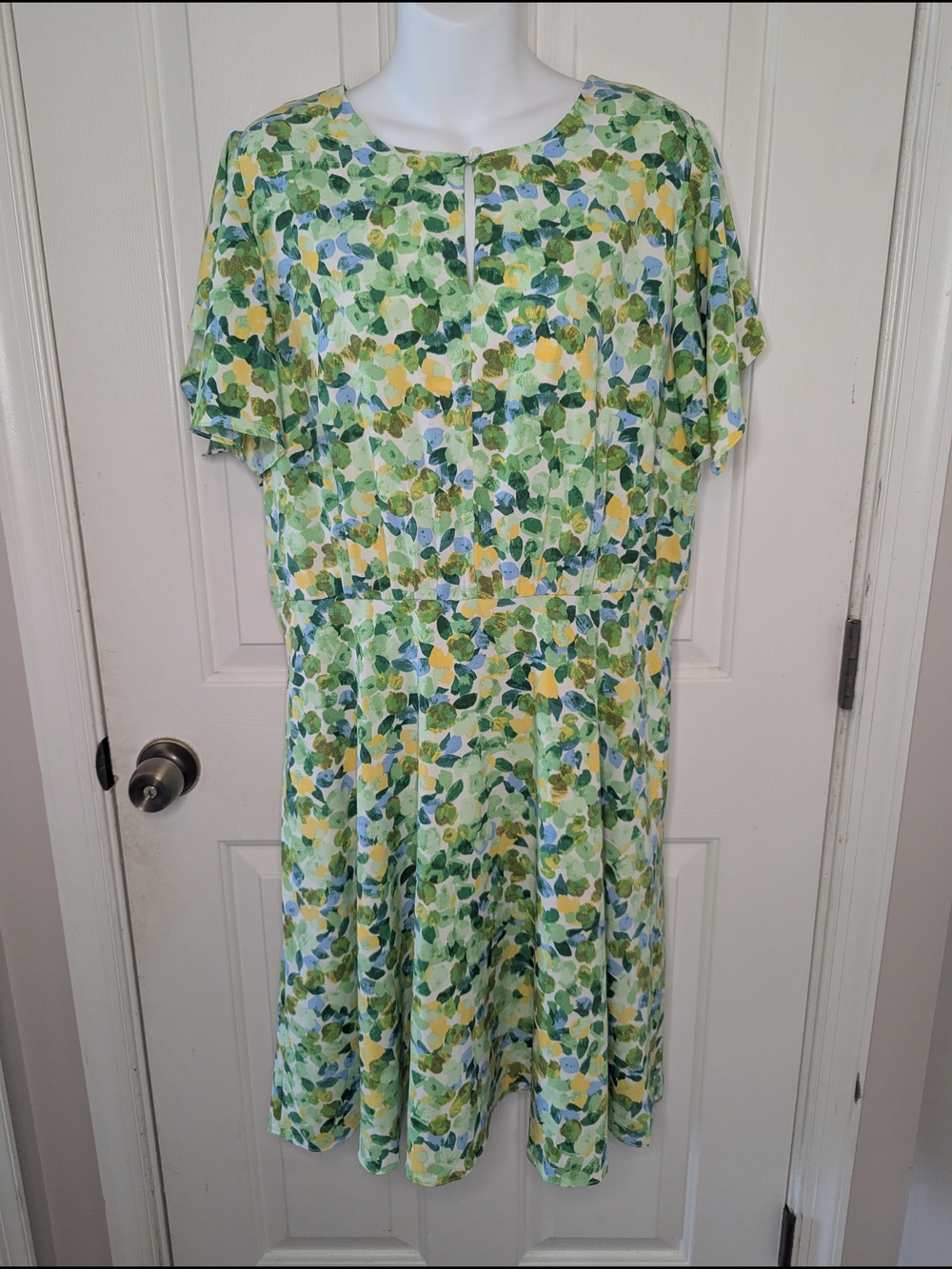 Maggy London Women's Painterly Petal Printed Flutter Sleeve Derby Dress Size 16